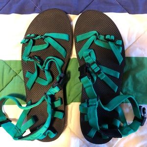 Teva sandals 🌿